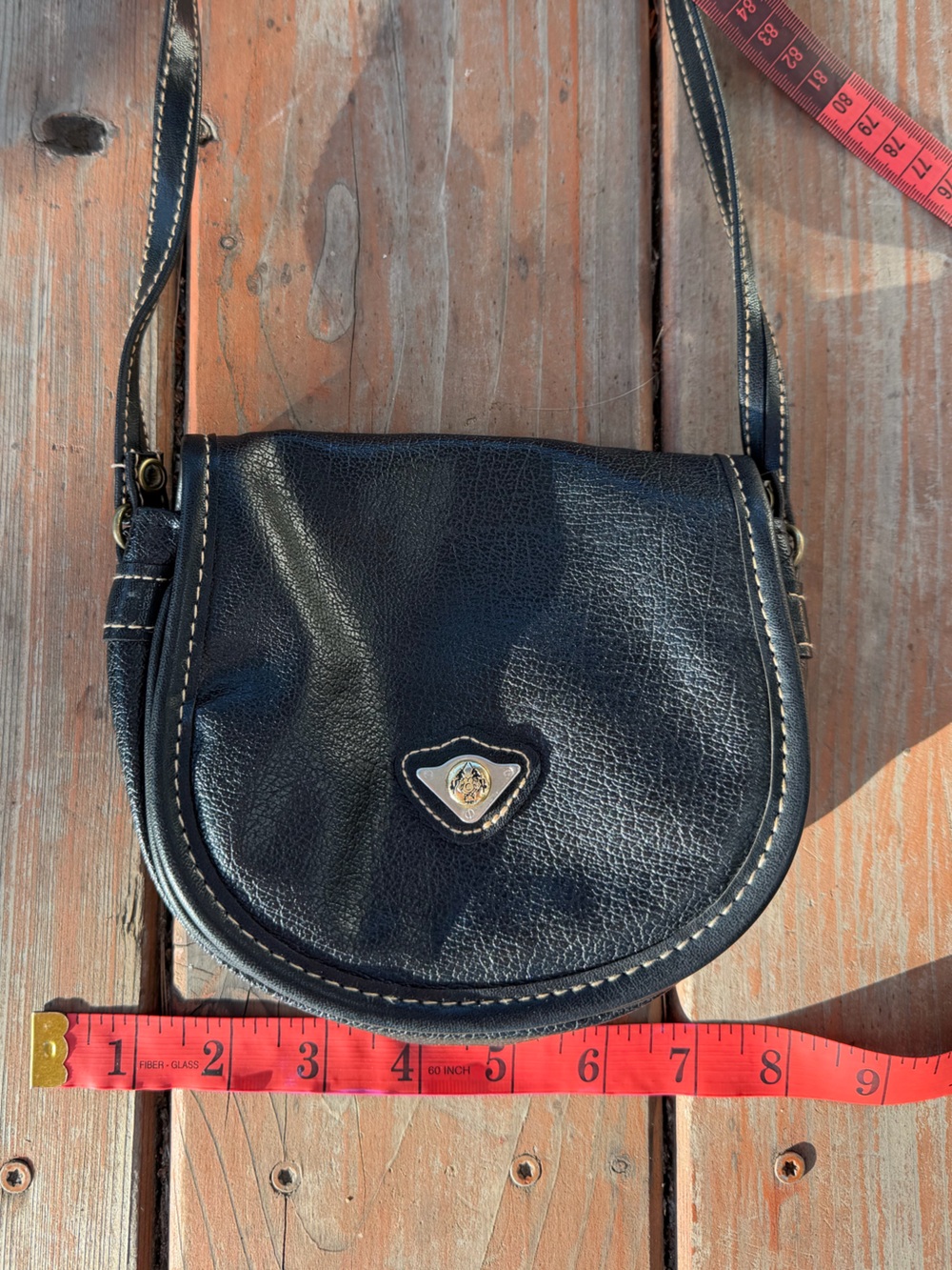 Cute Vintage Crossbody Bag 💼 iPhone 17 Pro fits perfectly ☺️ - Picture 9 of 15